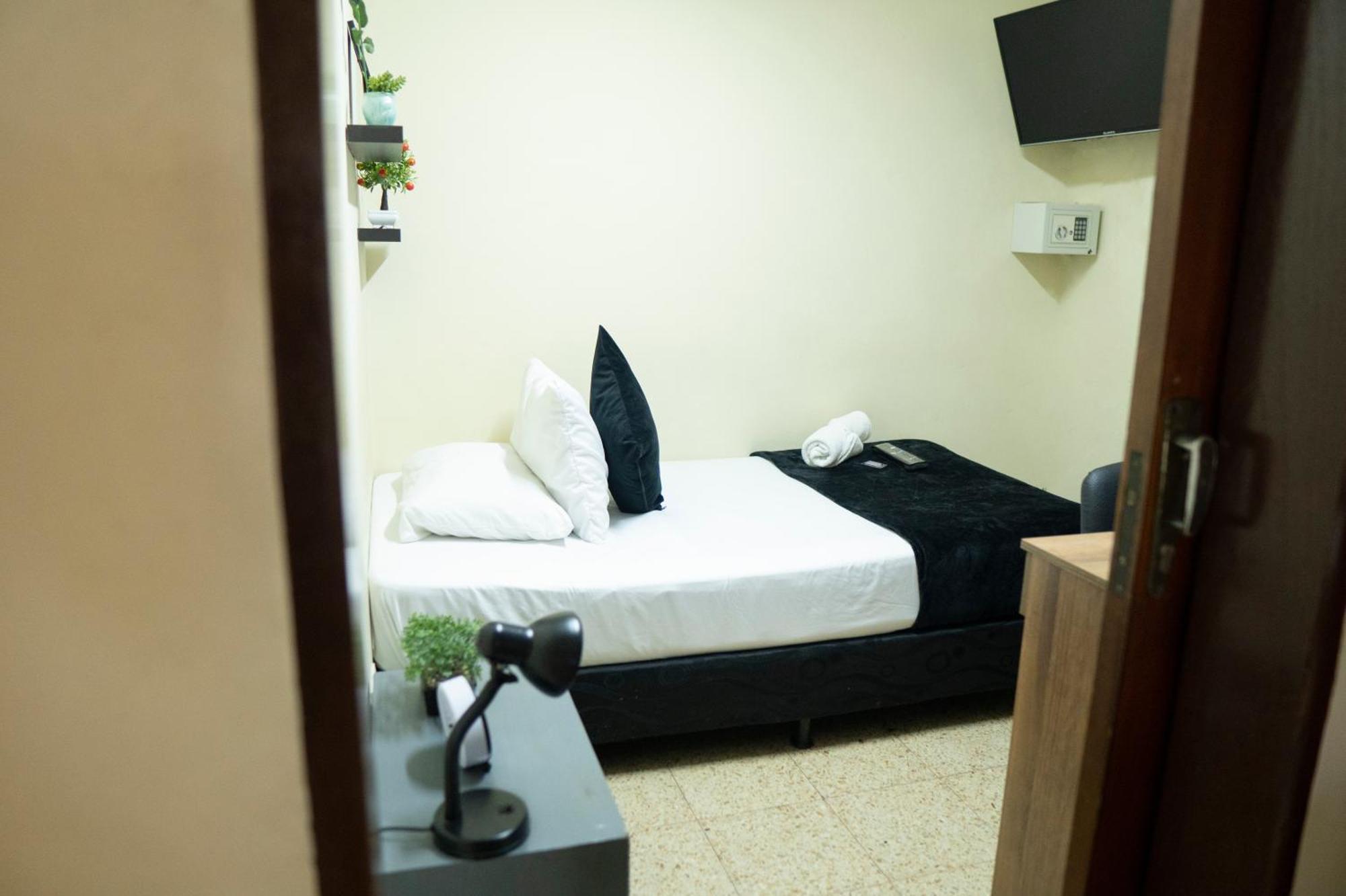 Buntes House-Casa Hotel Laureles-Estadio Medellin Luaran gambar