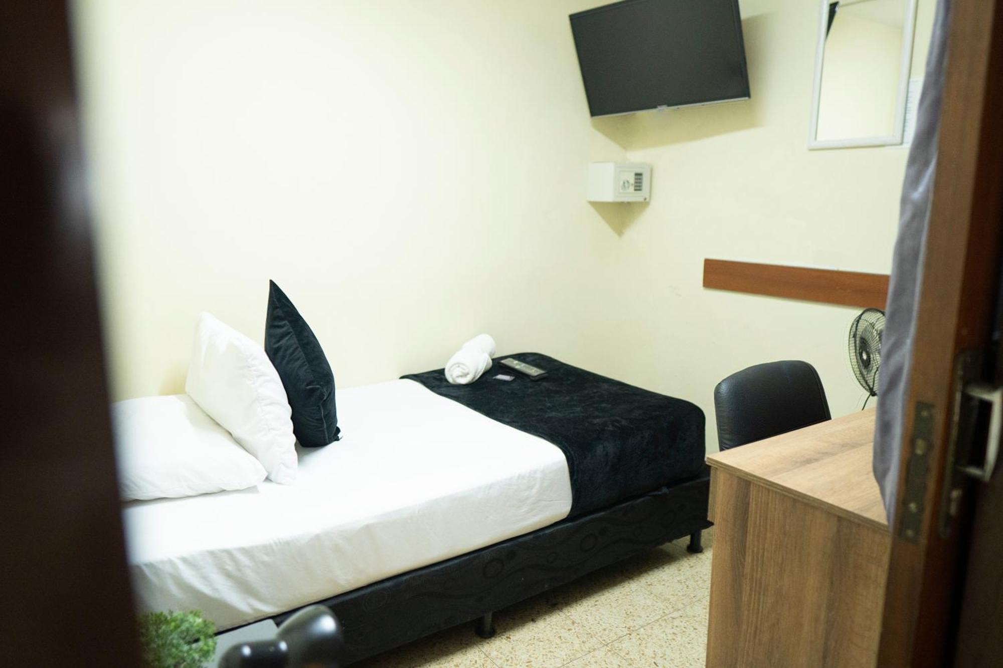 Buntes House-Casa Hotel Laureles-Estadio Medellin Luaran gambar